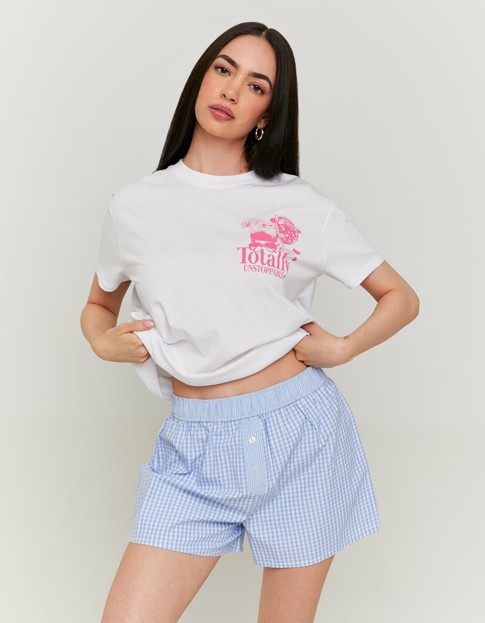 SSHCOSHORCKY-BLUWHI095-01-FRONT-MODEL-68111aad0ad29_eddd60e6-cb98-4de8-812a-1c206558e340.jpg