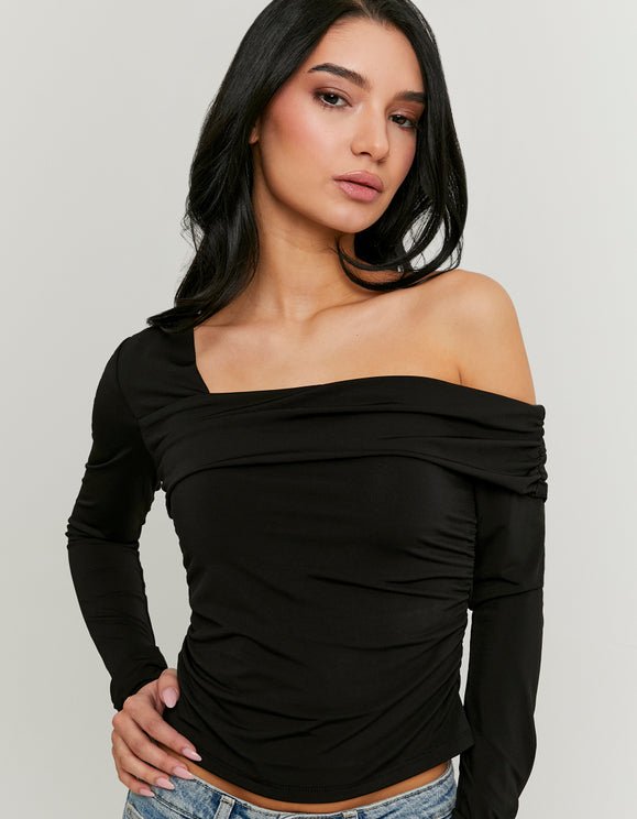 Asymmetric Basic Black Top